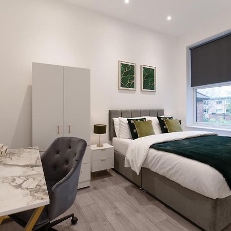 Fantastic New, London Apartment 3 Bed 1 Bath & Parking Whetstone Exteriér fotografie