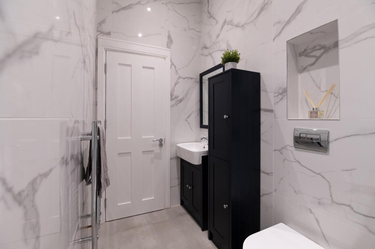 Fantastic New, London Apartment 3 Bed 1 Bath & Parking Whetstone Exteriér fotografie