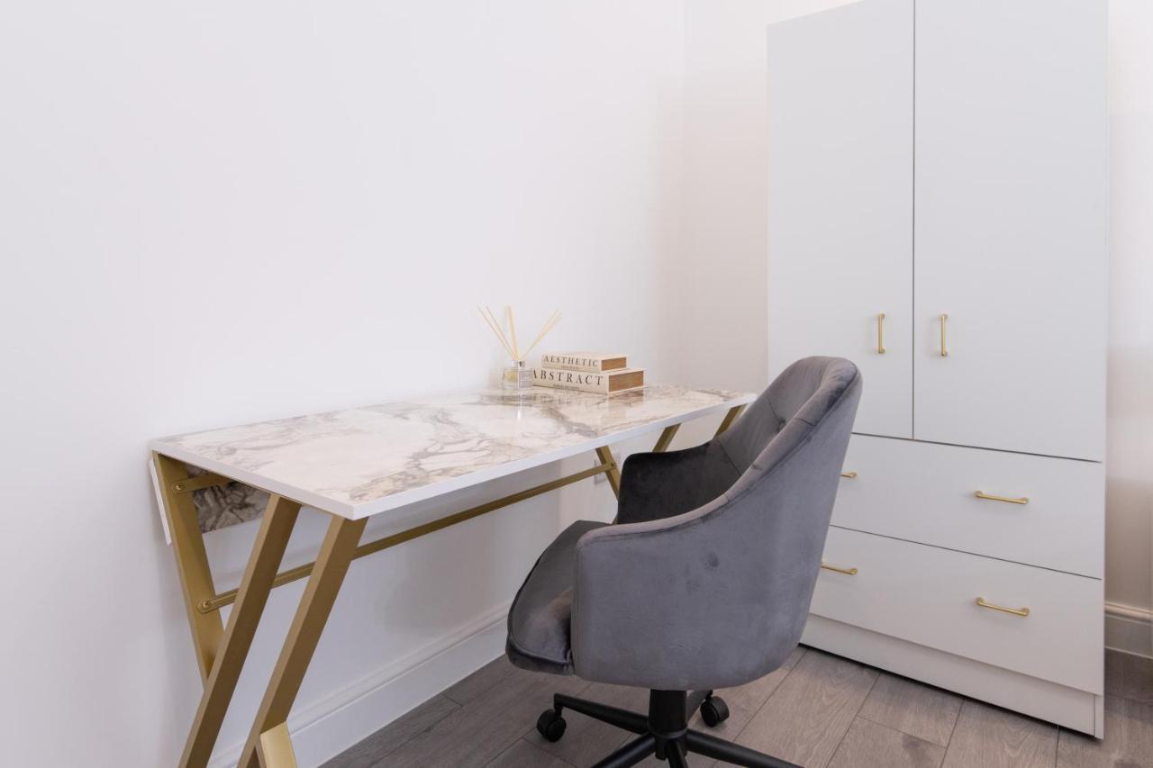 Fantastic New, London Apartment 3 Bed 1 Bath & Parking Whetstone Exteriér fotografie